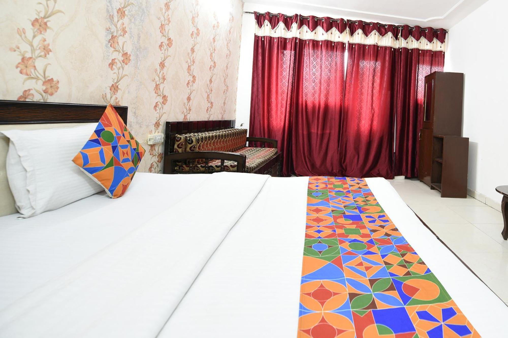 Hotel Diamond Ring Chandīgarh Exterior foto